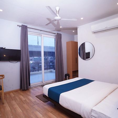 Hotel Mira Residency- Outer Ring Road, Paschim Vihar Nova Deli Exterior foto