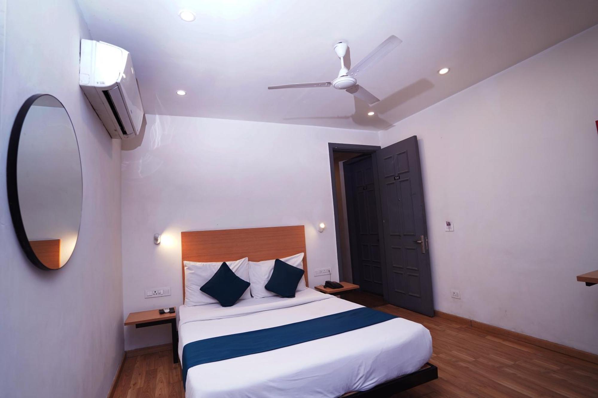Hotel Mira Residency- Outer Ring Road, Paschim Vihar Nova Deli Exterior foto