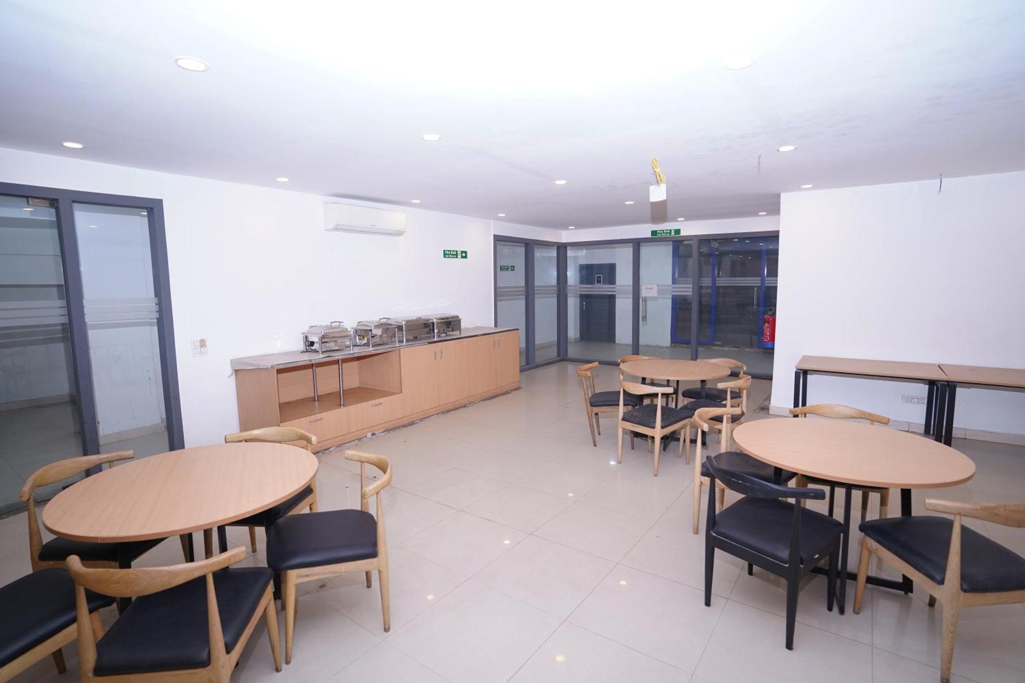Hotel Mira Residency- Outer Ring Road, Paschim Vihar Nova Deli Exterior foto